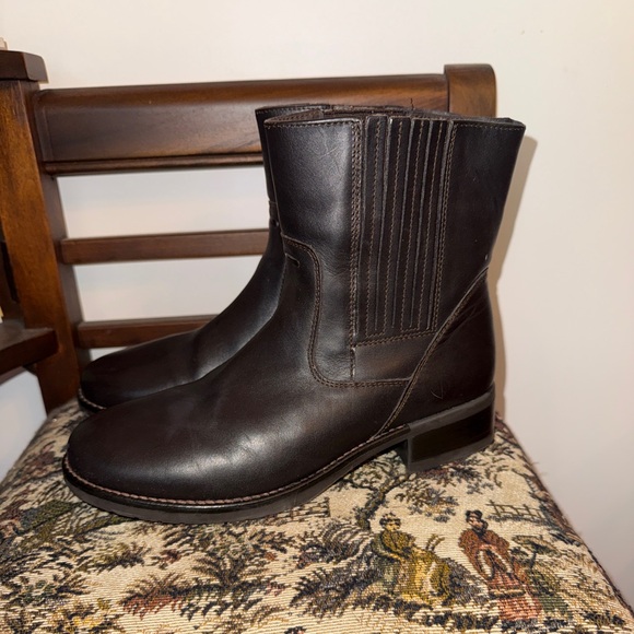 👢 L.L.Bean Brown Leather Chelsea Ankle Boots Women’s 9 Made in Portugal - Picture 5 of 14